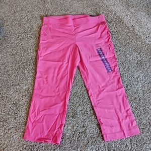 Womans size 16 NWT Pink Capri Pants
